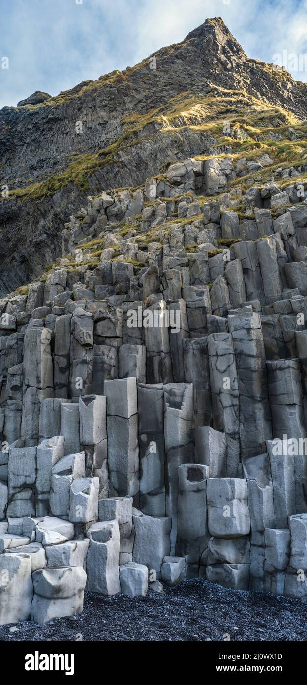 https://c8.alamy.com/comp/2J0WX1D/basalt-rock-pillars-columns-at-reynisfjara-beach-near-vik-south-iceland-unique-geological-volcanic-formations-natural-stone-t-2J0WX1D.jpg