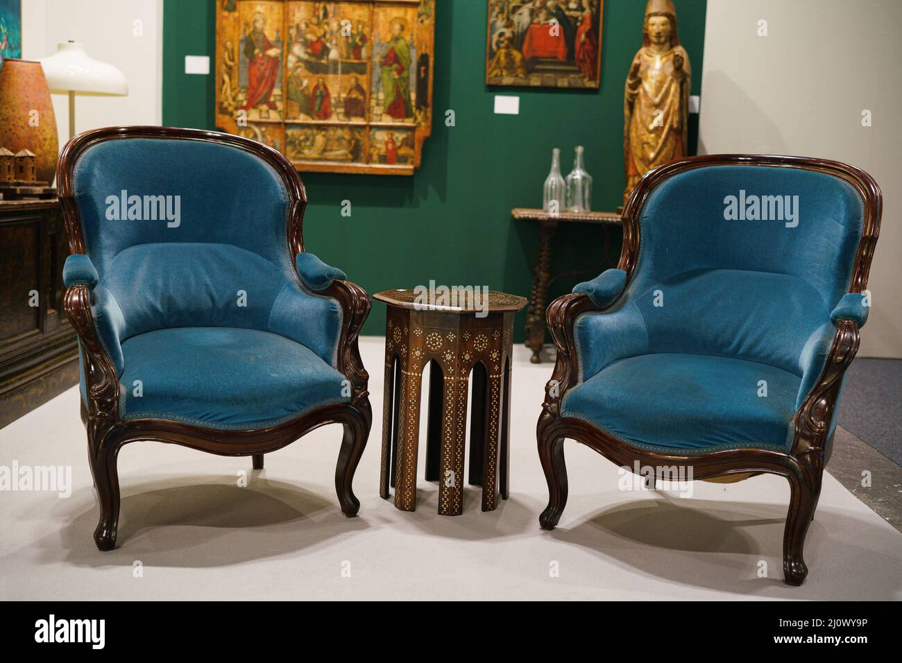 Second hand antique chairs deals