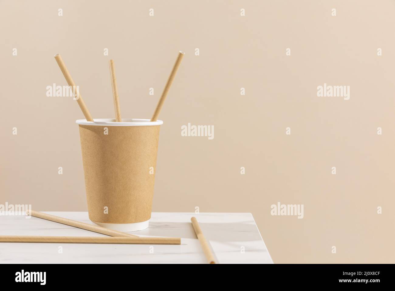 Paper cup straws arrangement Stock Photo Alamy