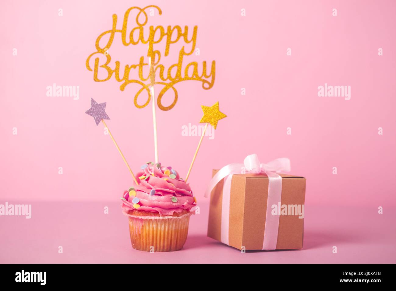787,191 Birthday Cake Background Images, Stock Photos & Vectors |  Shutterstock