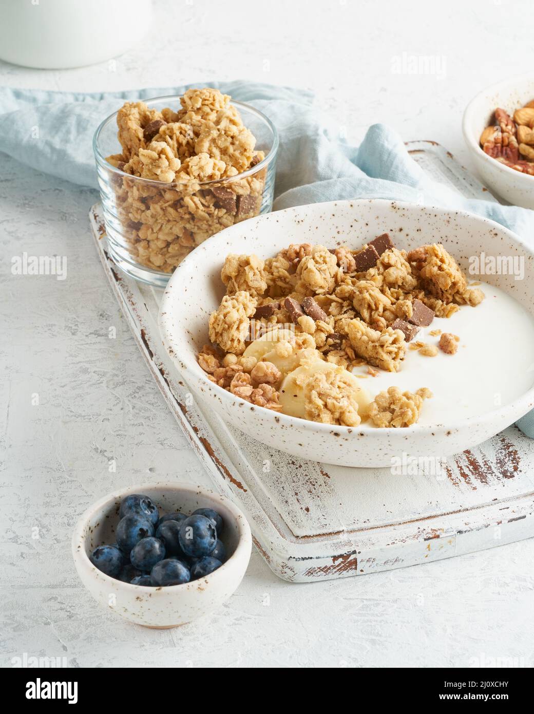 Granola. Breakfast, healthy diet food with oat flakes Stock Photo Alamy