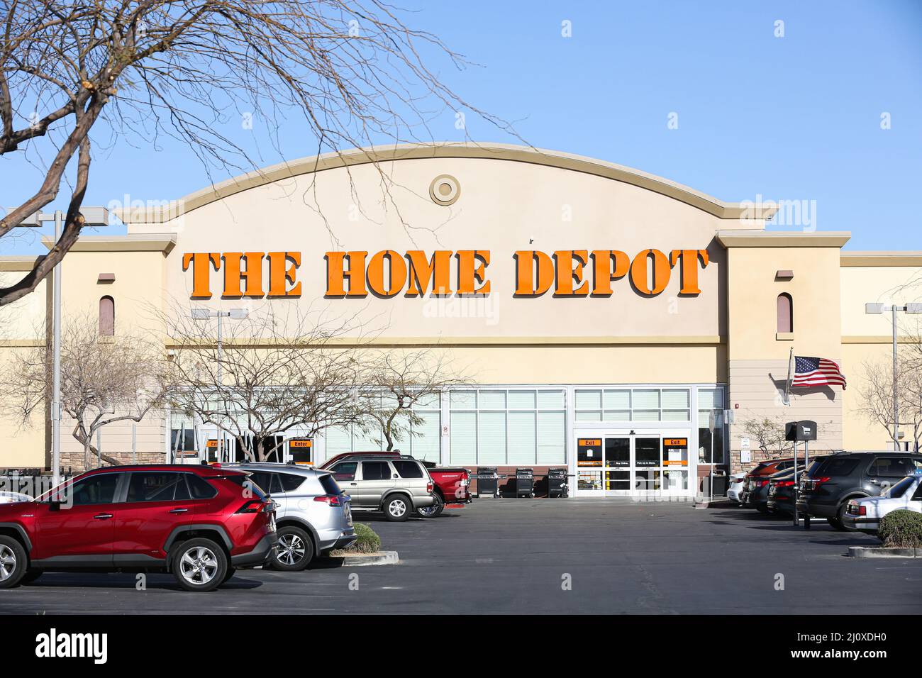 The home depot store exterior hi-res stock photography and images - Alamy