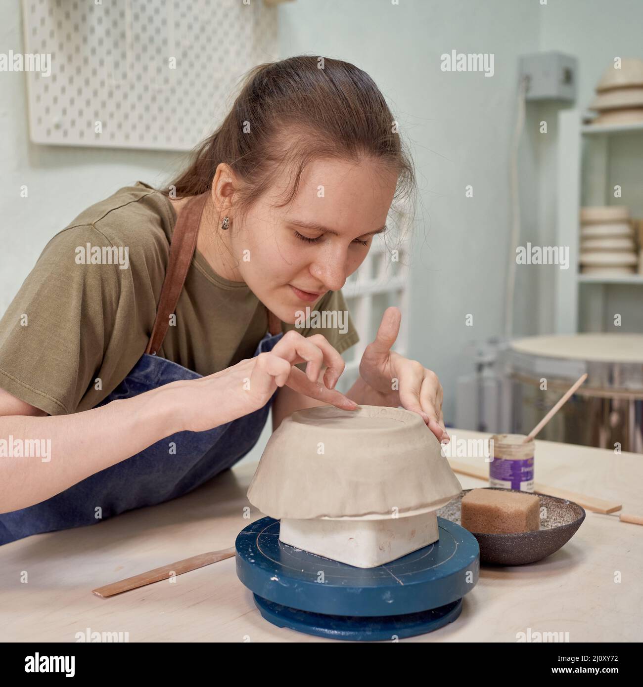 Working pottery hi-res stock photography and images - Alamy