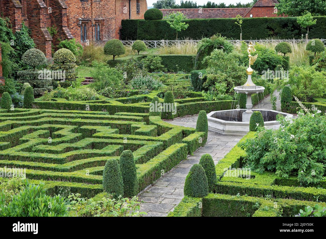 Hatfield house gardens Stock Photo Alamy