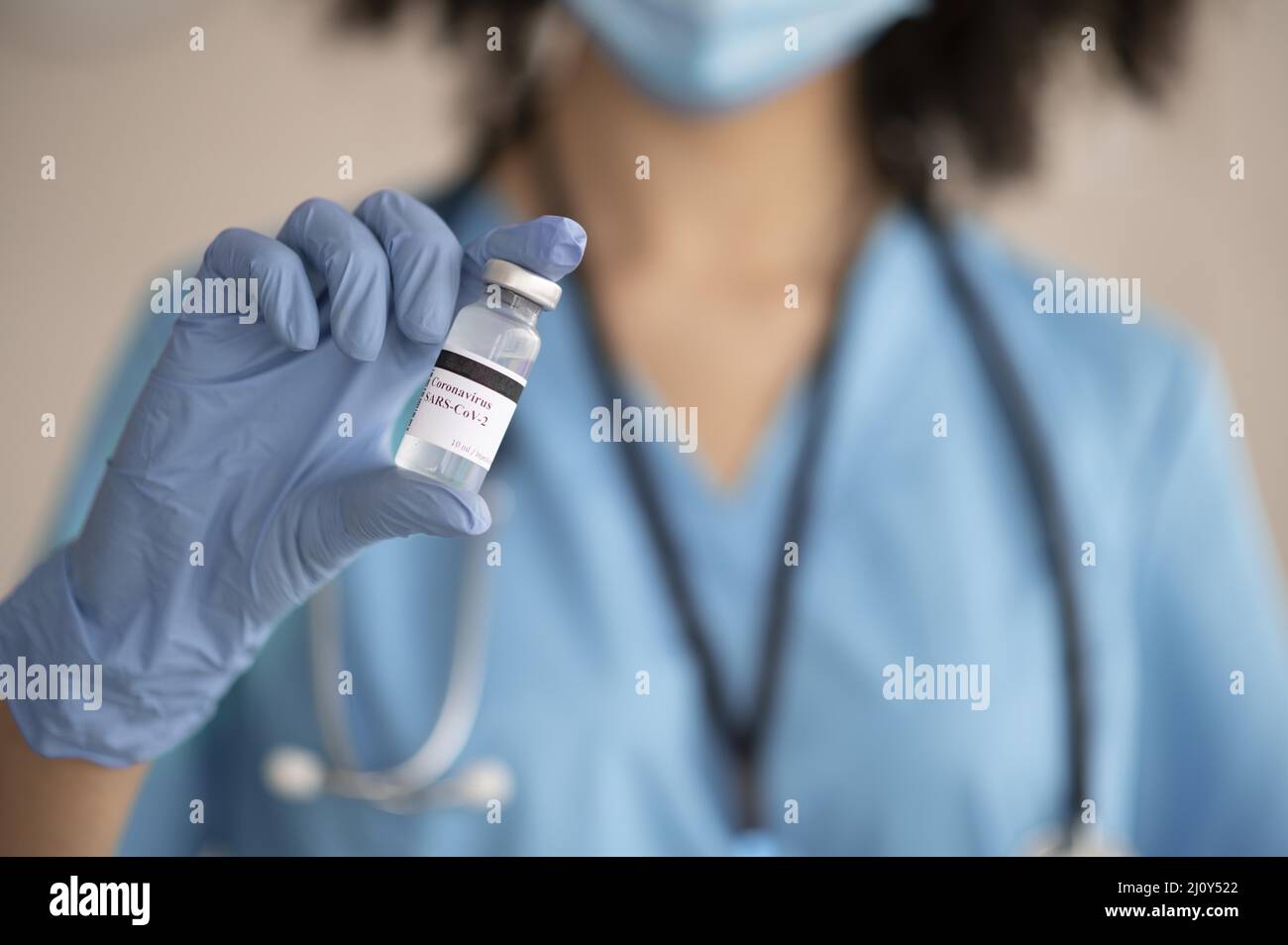 Doctor patient inject woman hi-res stock photography and images - Alamy