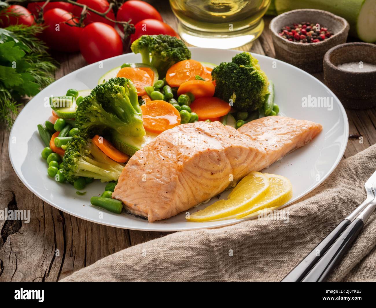 Steam salmon and vegetables, Paleo, keto, fodmap diet Stock Photo Alamy