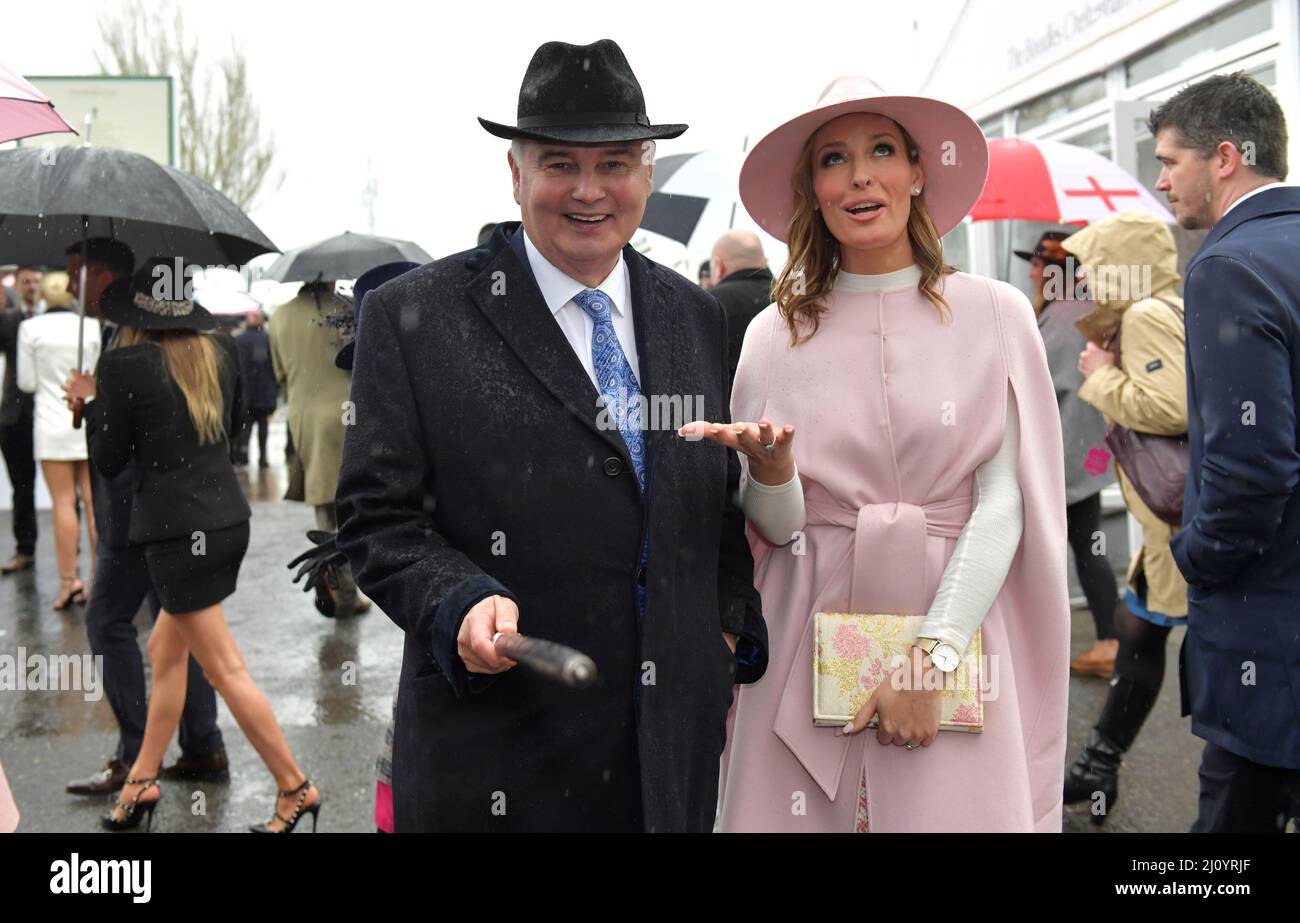 Eamonn Holmes and co presenter Isabel Webster (wearing pink)   Day 2, racing at the Cheltenham Gold Cup Festival at Cheltenham Racecourse.    Ladies d Stock Photo