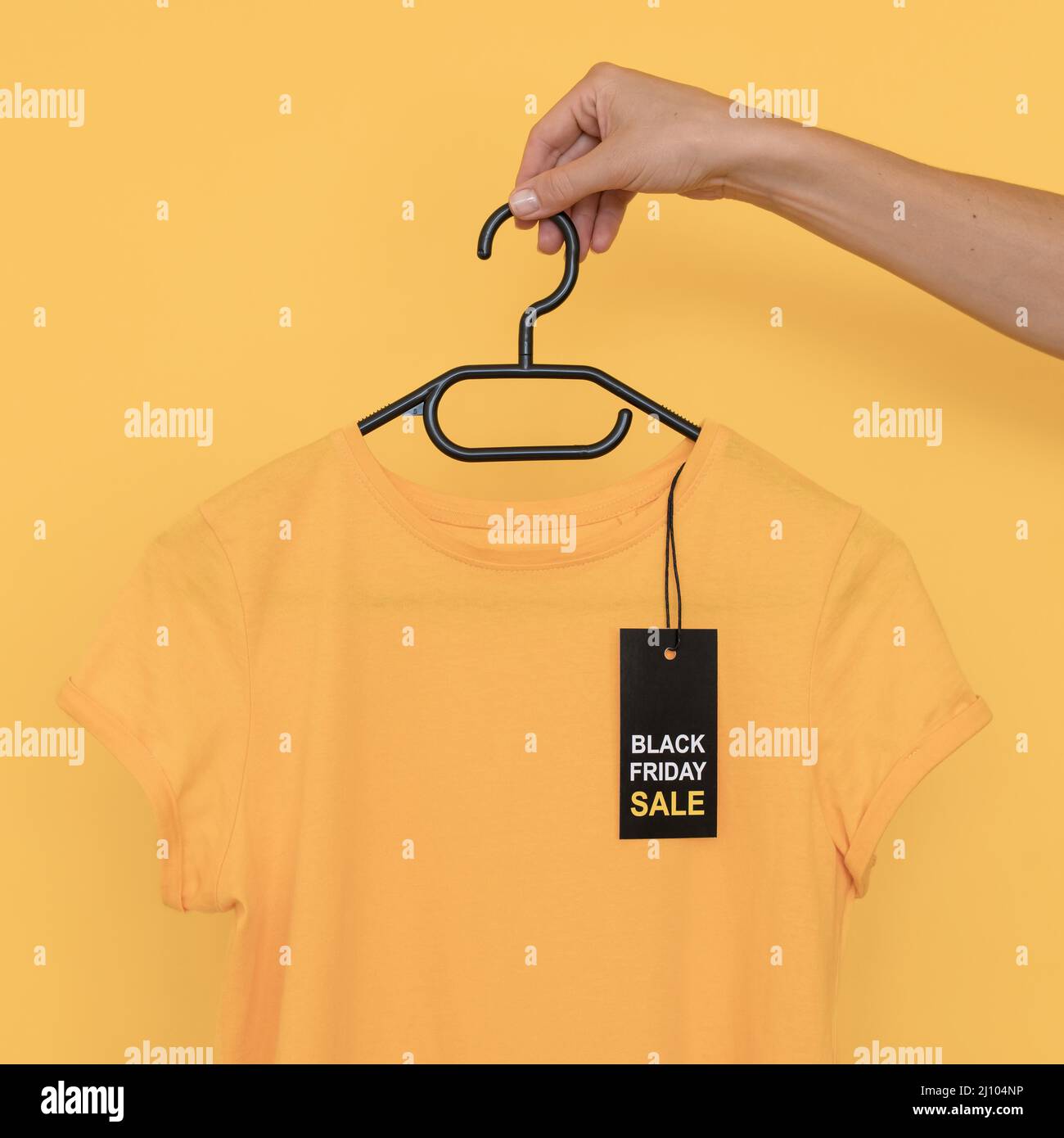 https://c8.alamy.com/comp/2J104NP/black-friday-sale-t-shirt-hanger-2J104NP.jpg