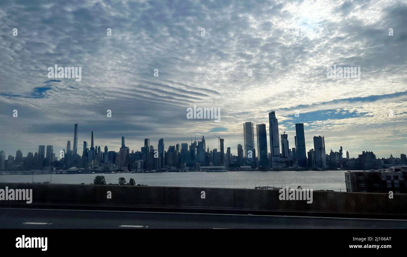 View of NYC Skyline from across Hudson River in NJ Stock Photo - Alamy