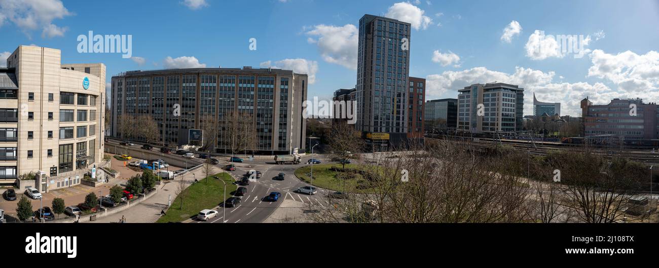 Thames Water Head Office and Roundabout Stock Photo Alamy