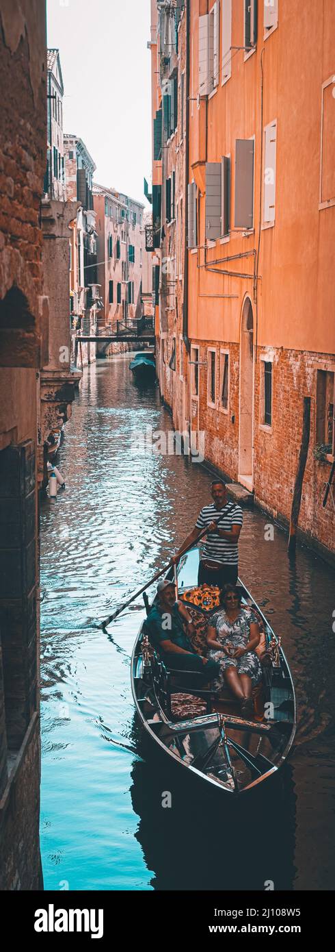 Gondola venice bucket list hi-res stock photography and images - Alamy