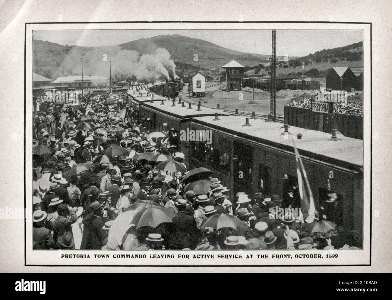 Pretoria Commando Leaving for Active Service at the front October 1899 Black and white photograph from the book ' South Africa; its history, heroes and wars ' by William Douglas Mackenzie, and Alfred Stead, Publisher Chicago, Philadelphia : Monarch Book Company in 1890 Stock Photo