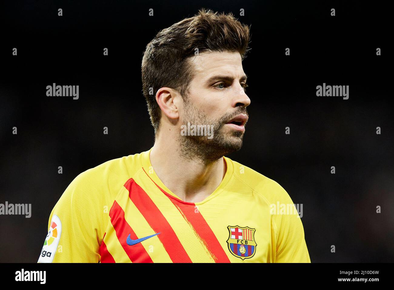 Gerard Pique of FC Barcelona  during the La Liga match between Real Madrid and FC Barcelona played at Santiago Bernabeu Stadium on March 20, 2022 in Madrid, Spain. (Photo by Ruben Albarran / PRESSINPHOTO) Stock Photo