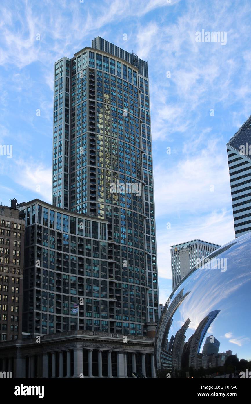 CHICAGO, ILLINOIS, USA - NOVEMBER 13, 2016 tower and sky at Cloud Gate ...