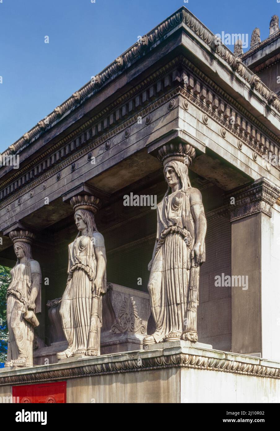 London, St. Pancras, Sakristei mit Karyatiden Stock Photo
