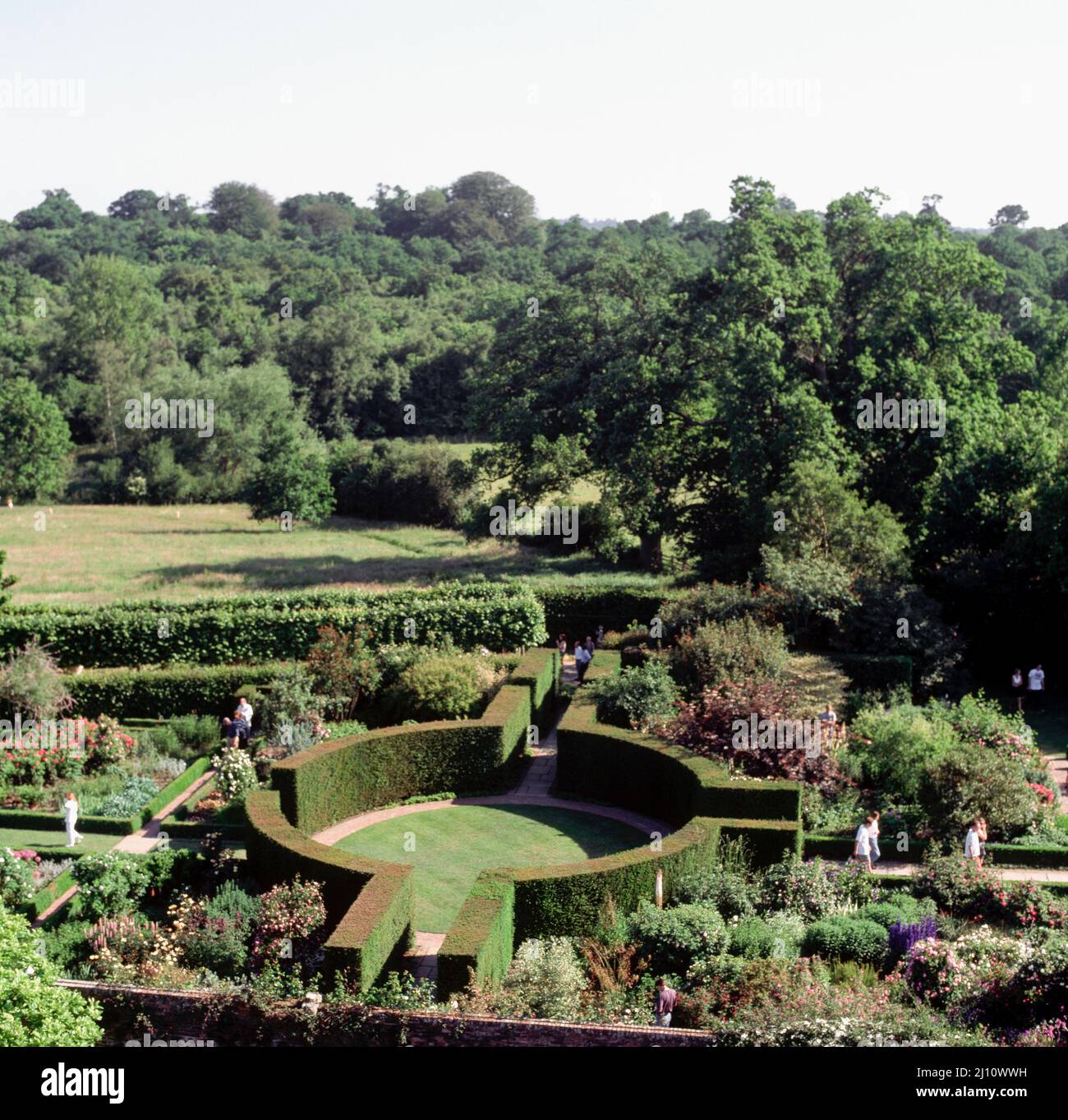 Sissinghurst Place, Weisser Garten, Rondell von Oben Stock Photo