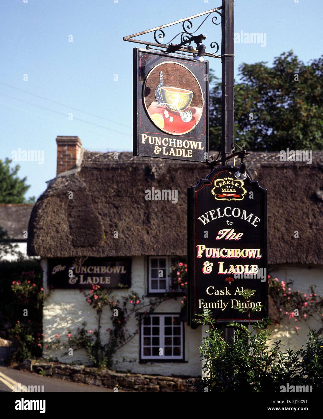 Pub schild hires stock photography and images Alamy