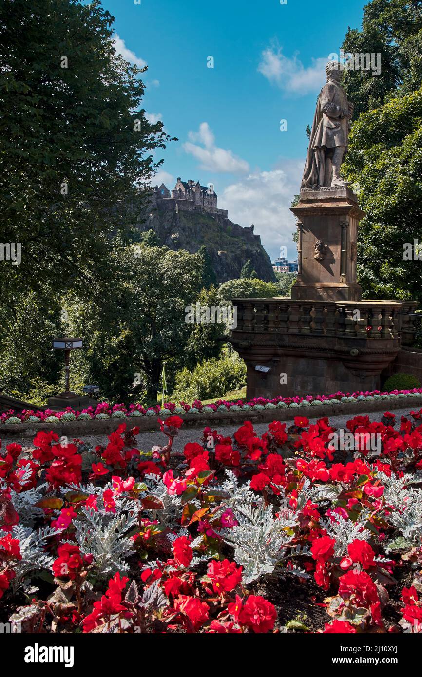 Allan ramsay statue hi-res stock photography and images - Alamy