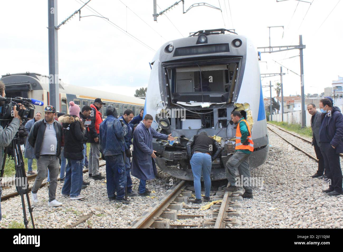 Tunis, Tunisia. 21st Mar, 2022. A collision between two trains left 95 injured who were transported to hospitals, ' said Civil Defense spokesman Moez Treaa, adding that one of the trains was carrying passengers while the second was empty. According to the spokesman, most of the injured suffered from broken bones or bruises or were in a state of shock, but no serious cases were reported. About fifteen ambulances and other emergency vehicles were mobilized to the scene of the accident. photo by Yassine Mahjoub (Credit Image: © Chokri Mahjoub/ZUMA Press Wire) Stock Photo