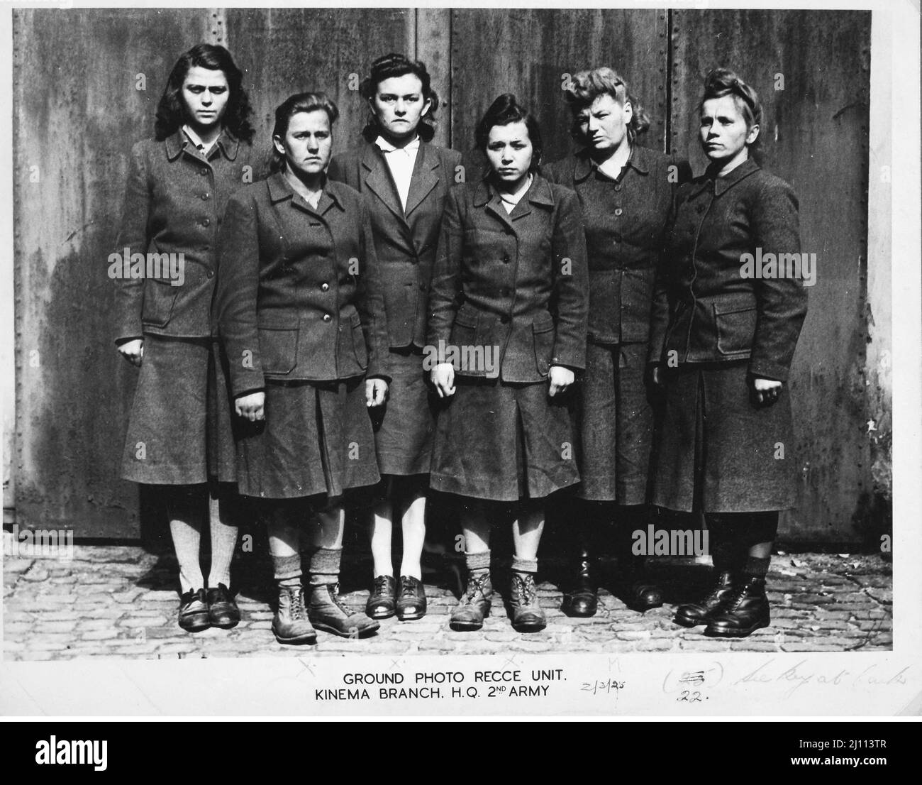 Belsen camp guards (L-R) Charlotte Klein, Lisbeth Fritzner, Hilde Lisiewitz, Herta Ehlert, Rosina Schieber, Elisabeth Volkenratrh Stock Photo
