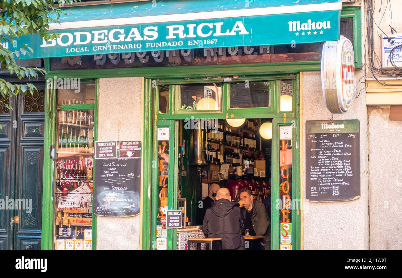 Taberna Bodegas Ricla, traiditonal tapas and wine bar in central Madrid, Spain Stock Photo