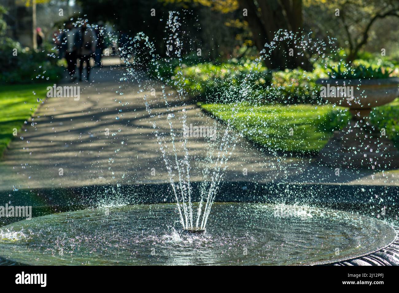 Fountain at Botanic Gardens, Oxford Stock Photo Alamy