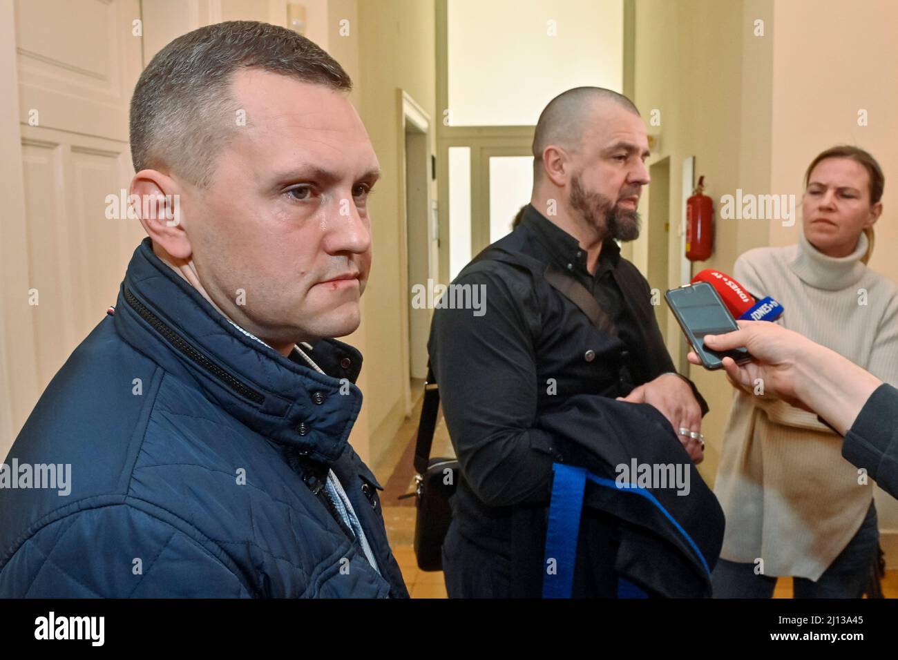 Prague, Czech Republic. 22nd Mar, 2022. Prague Metropolitan Court proceedings with Yevgheny Sergeiev, left, cooperator of Alexei Navalny who is in custody over fabricated request of the Russian Federation, on March 22, 2022, in Prague, Czech Republic. Court will be deciding on his early release from custody behind closed doors. Credit: Vit Simanek/CTK Photo/Alamy Live News Stock Photo