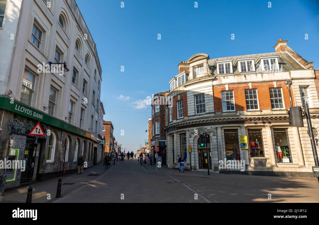 Mansion House Street in Newbury, Berkshire Stock Photo Alamy