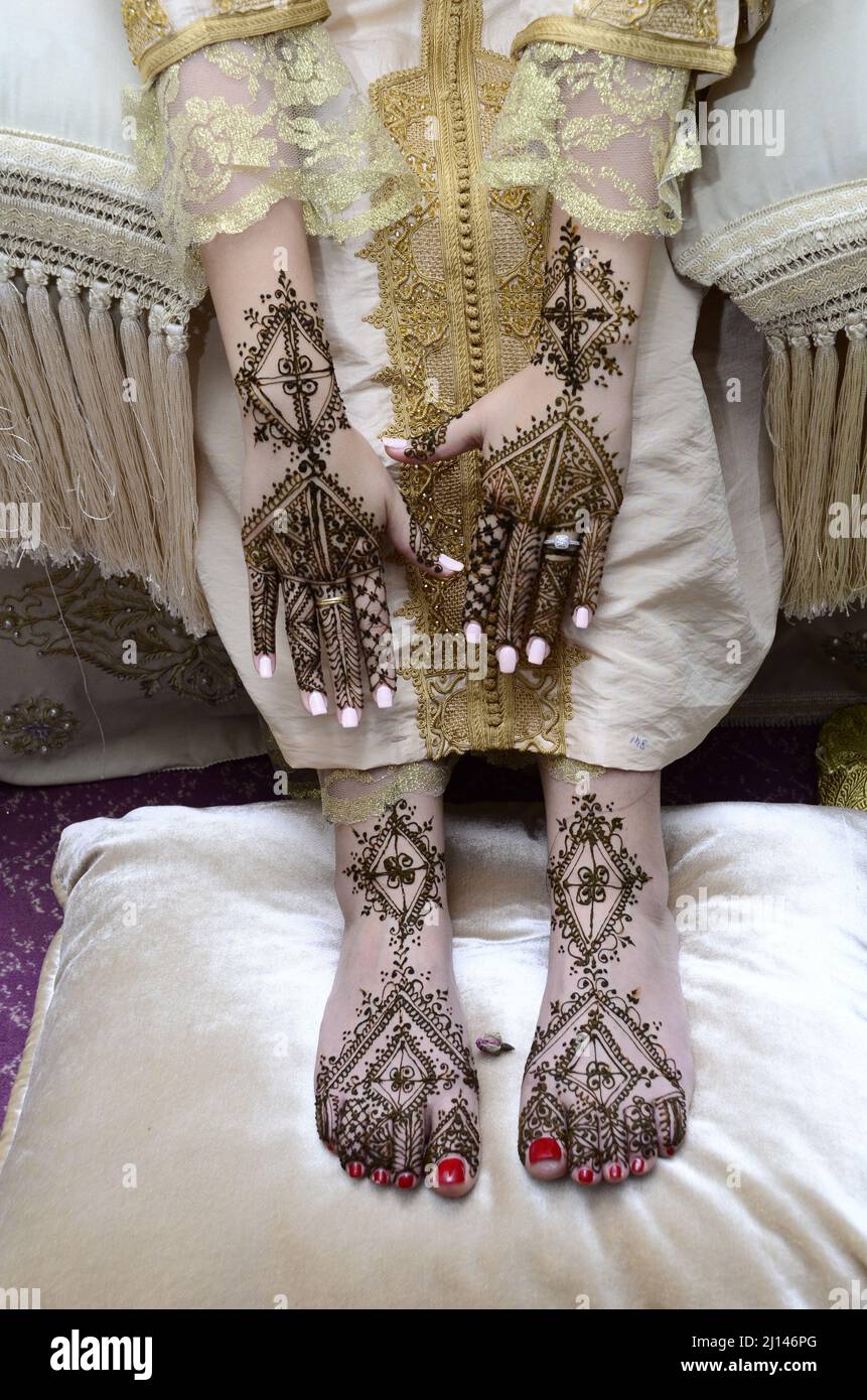 Free Images : hand, leg, pattern, finger, tattoo, henna, arm, nail,  painting, ornament, design, hands, thigh, footwear, tradition, indian,  mehndi, temporary, fashion accessory 3000x4000 - - 1188524 - Free stock  photos - PxHere