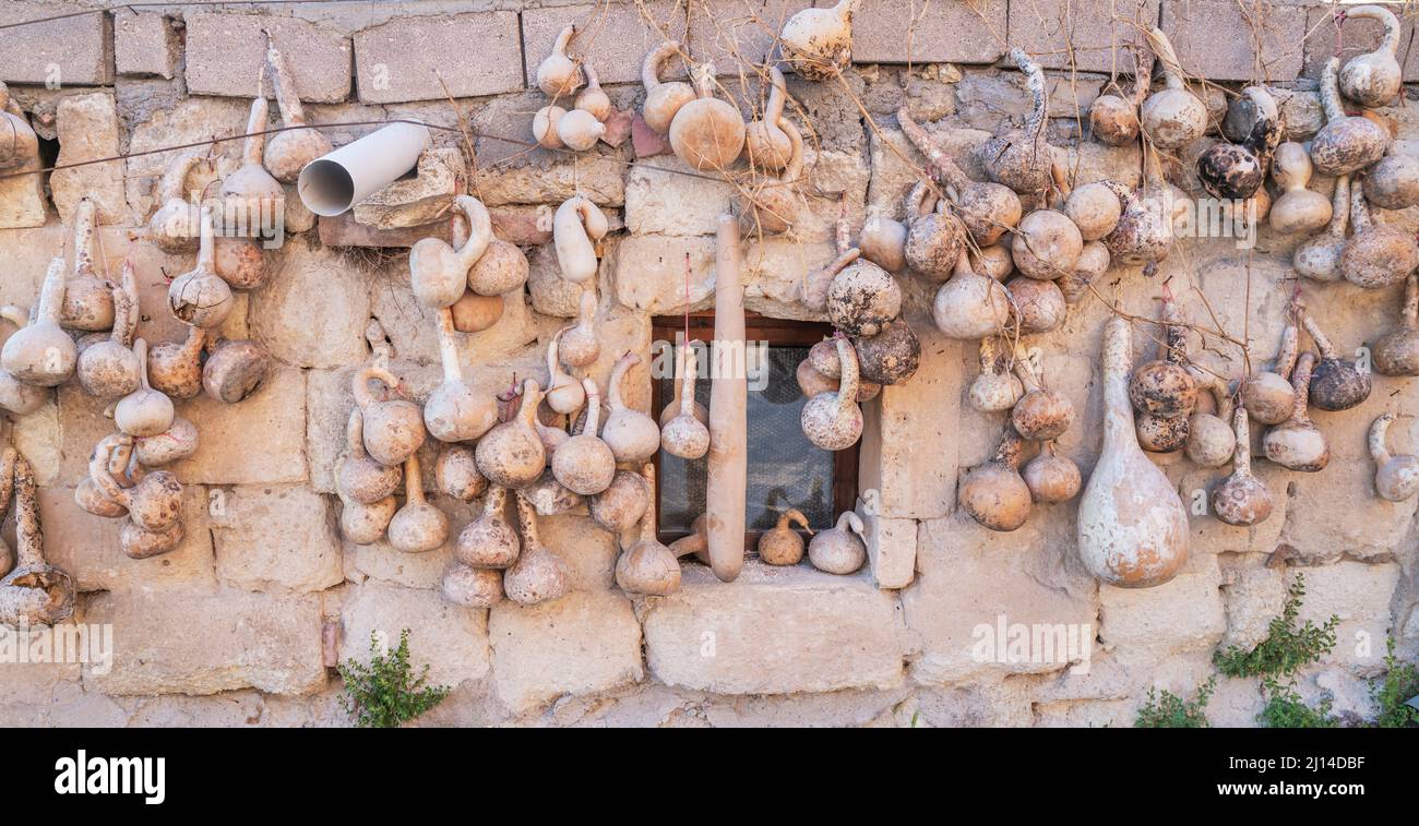 Ancient ceramic jugs and pots in the ancient city of goreme in cappadocia Stock Photo