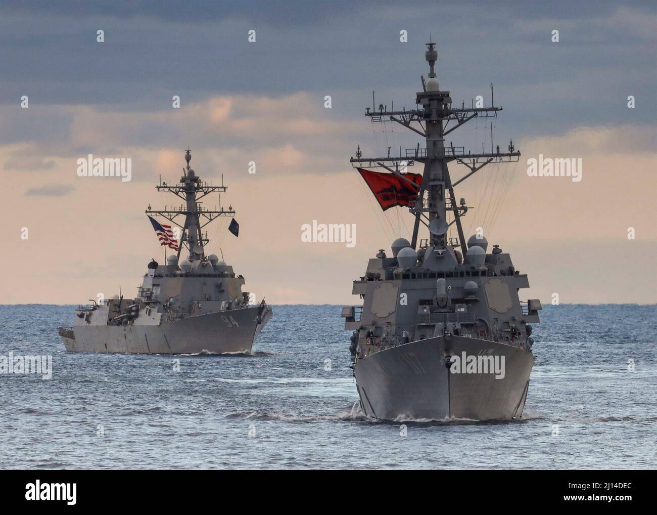 Atlantic Ocean, United States. 15 March, 2022. The U.S. Navy Arleigh-burke class guided-missile destroyers USS Paul Ignatius, right, and the USS Nitze sail in formation underway, March 15, 2022 in the Atlantic Ocean.  Credit: MC1 Eric Coffer/Planetpix/Alamy Live News Stock Photo