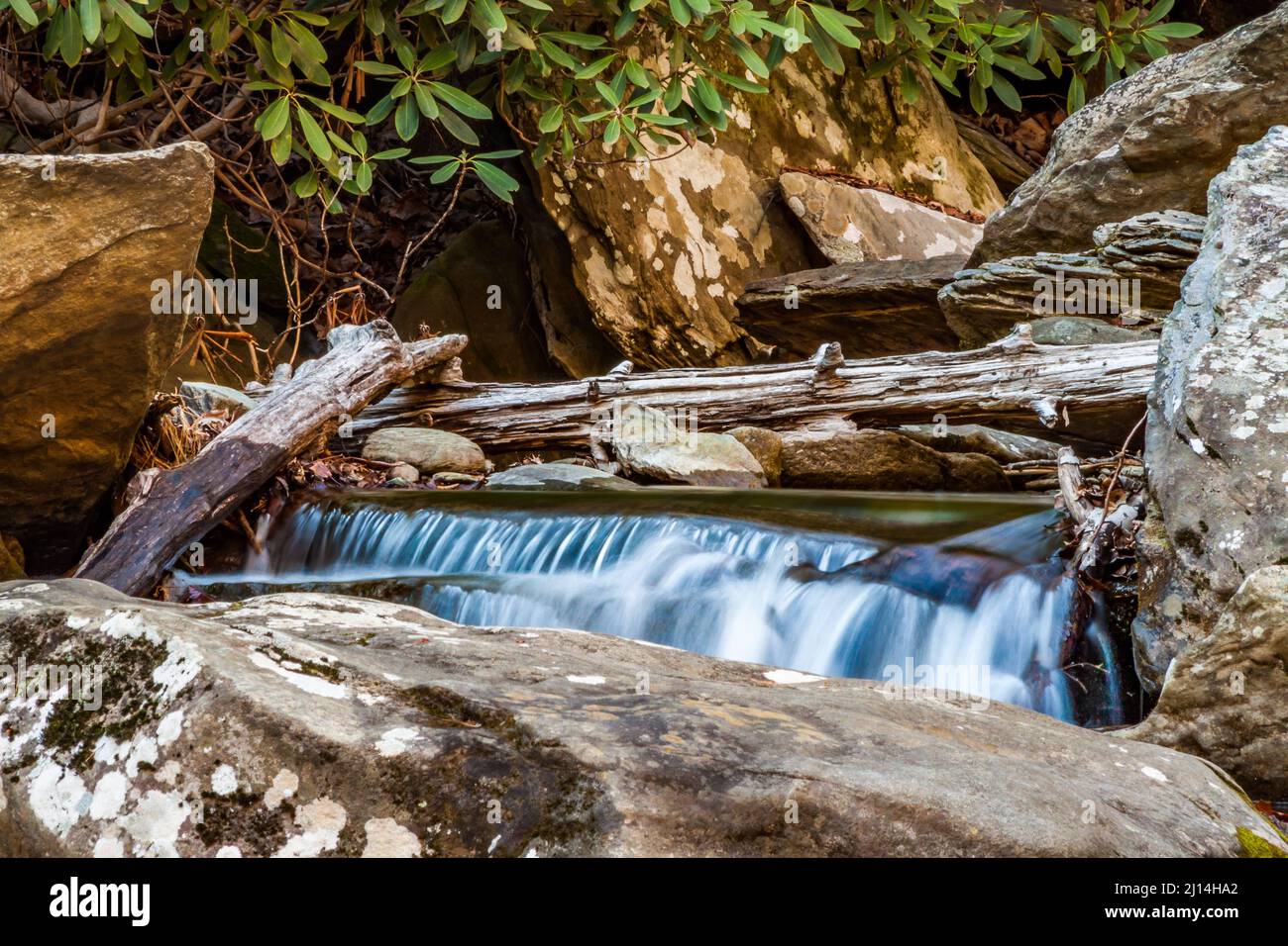 Scenic view of water streaming through the rocks in Ocoee River Stock ...