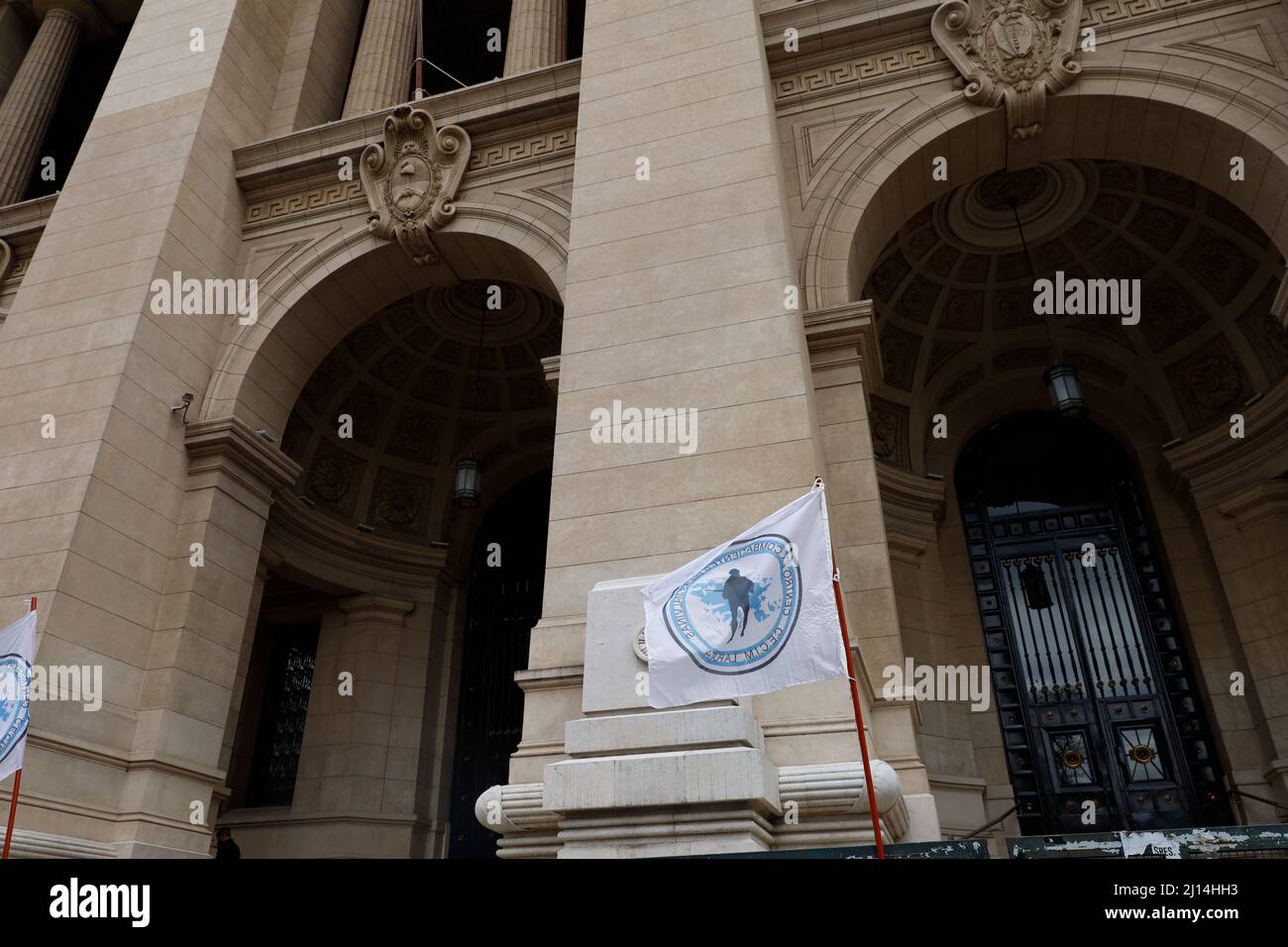Buenos Aires, Argentina, 22nd March 2022. Former combatants of the Malvinas War demonstrating in front of the Supreme Court of Justice of the Nation. Credit: Esteban Osorio/Alamy Live News Stock Photo