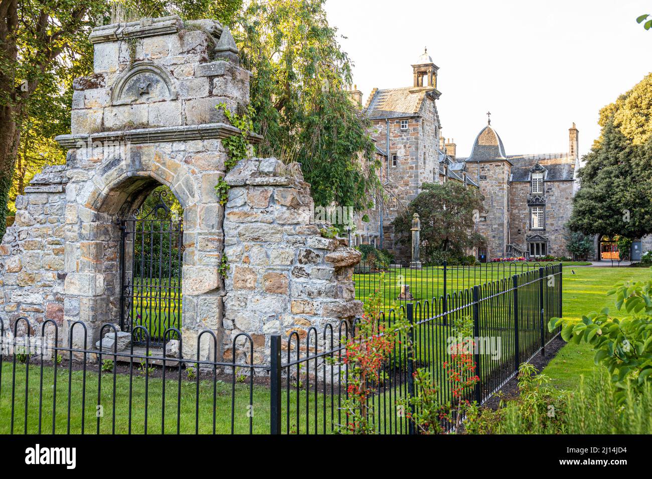 An old gateway at the end of St Marys College Quadrangle, University of St Andrews, Fife, Scotland UK Stock Photo