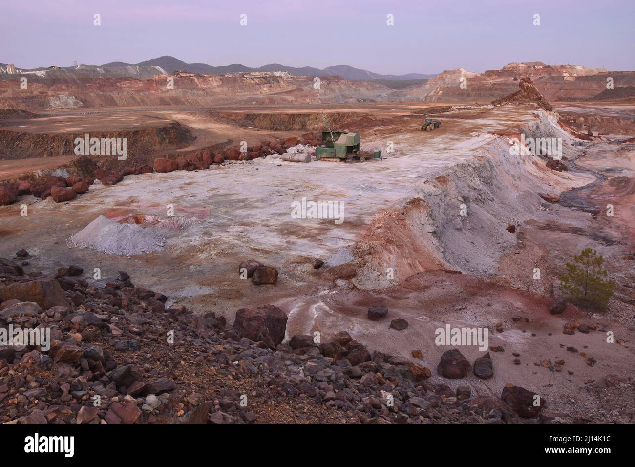 Cerro Colorado, openpit mine for copper and other ores located near