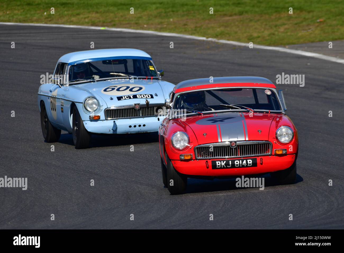 A pair of racing B's, Stephen Winter, MG B Roadster, John Tordoff, MG B Roadster, Equipe Libre,  a 40 minute one or two driver race for pre-1966 race Stock Photo