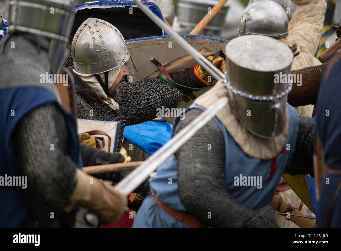 Evesham, Worcestershire, UK. 7th August, 2021. Pictured: Re-enactors practice fighting techniques after a 2 year battle absence due to the Covid pande Stock Photo