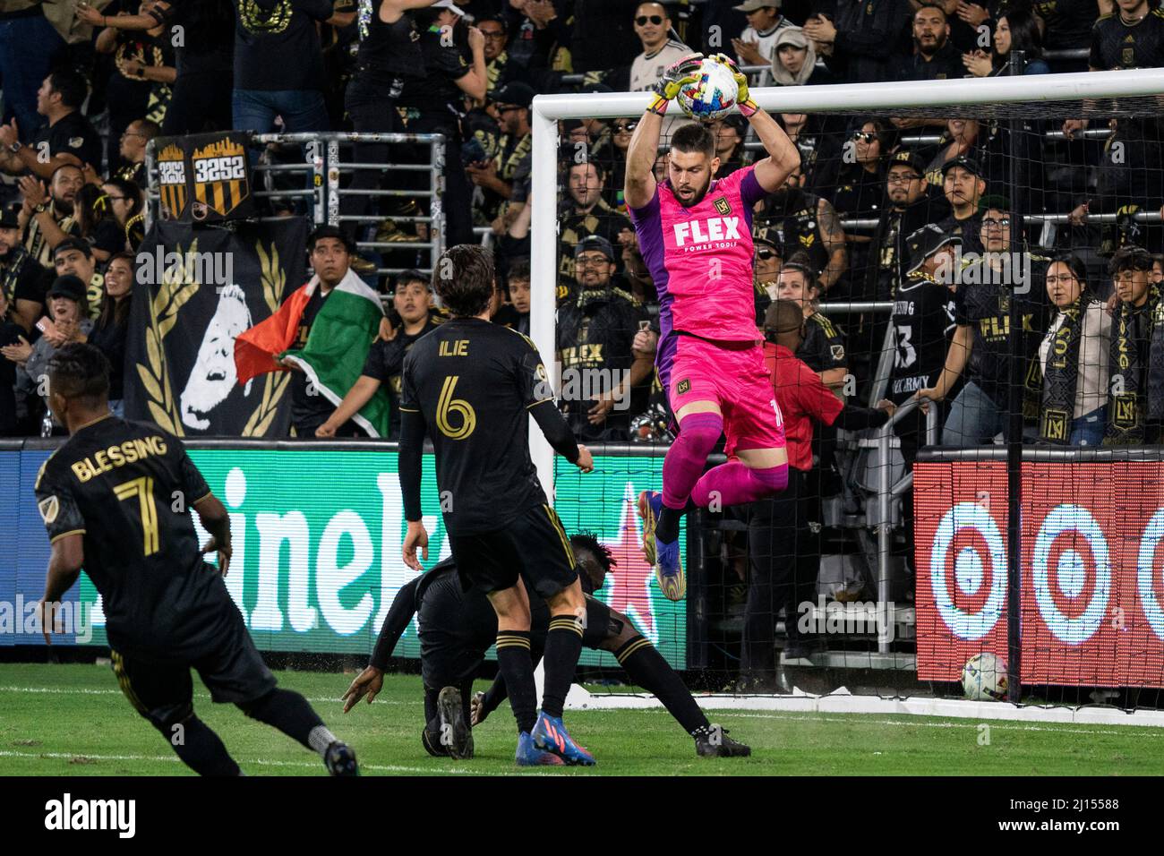 LAFC Acquires Goalkeeper Maxime Crépeau From Vancouver