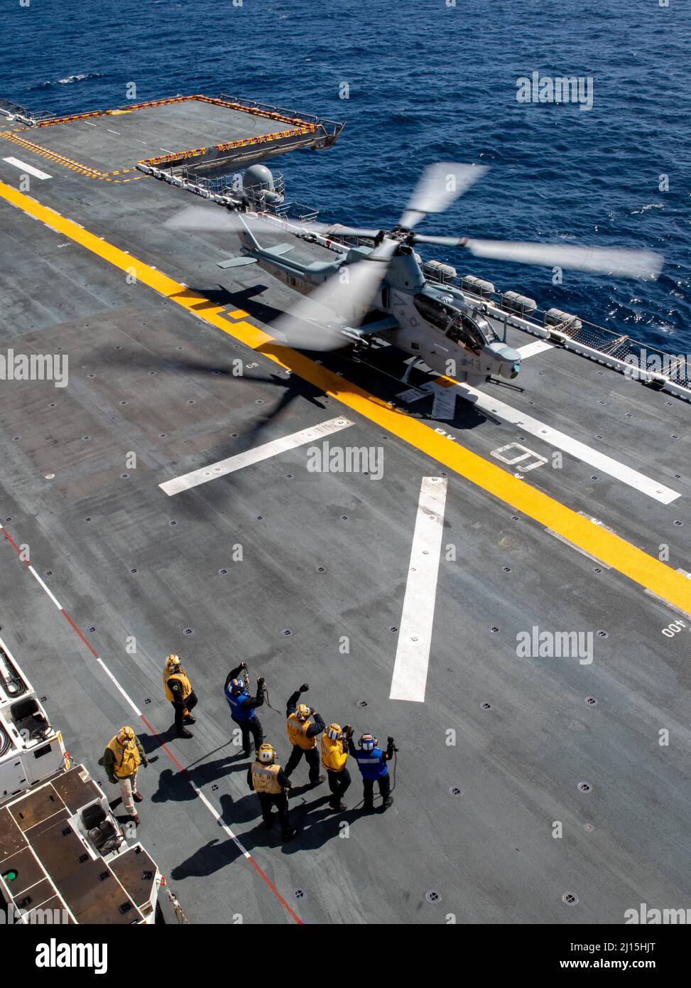 Tie down chains hires stock photography and images Alamy