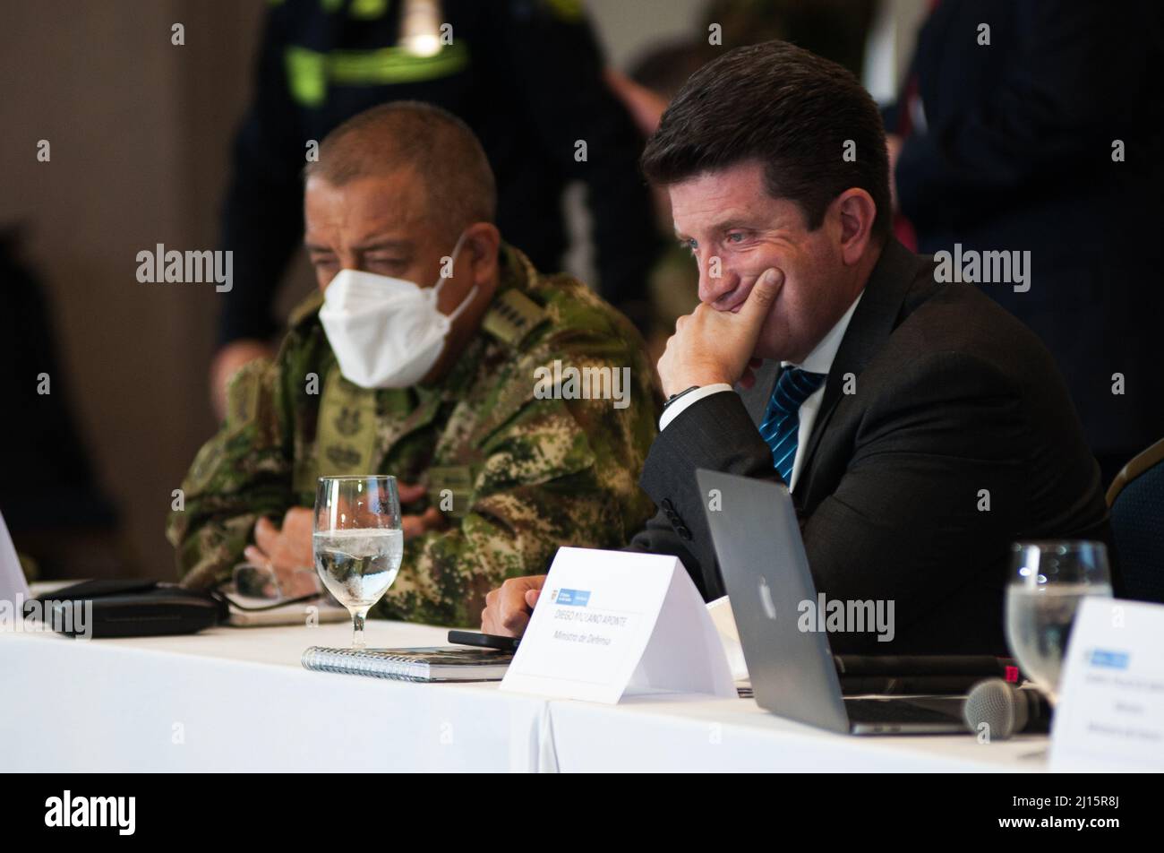 Bogota, Colombia. 22nd Mar, 2022. Colombia's minister of Defense Diego Molano (Right) and Army General Luis Fernando Navarro (Left) during a meeting of electoral guarantees where national registrar Alexander Vega opted not to do a new election count for the 2022 congressional elections, in Bogota, Colombia March 22, 2022. Photo by: Chepa Beltran/Long Visual Press Credit: Long Visual Press/Alamy Live News Stock Photo