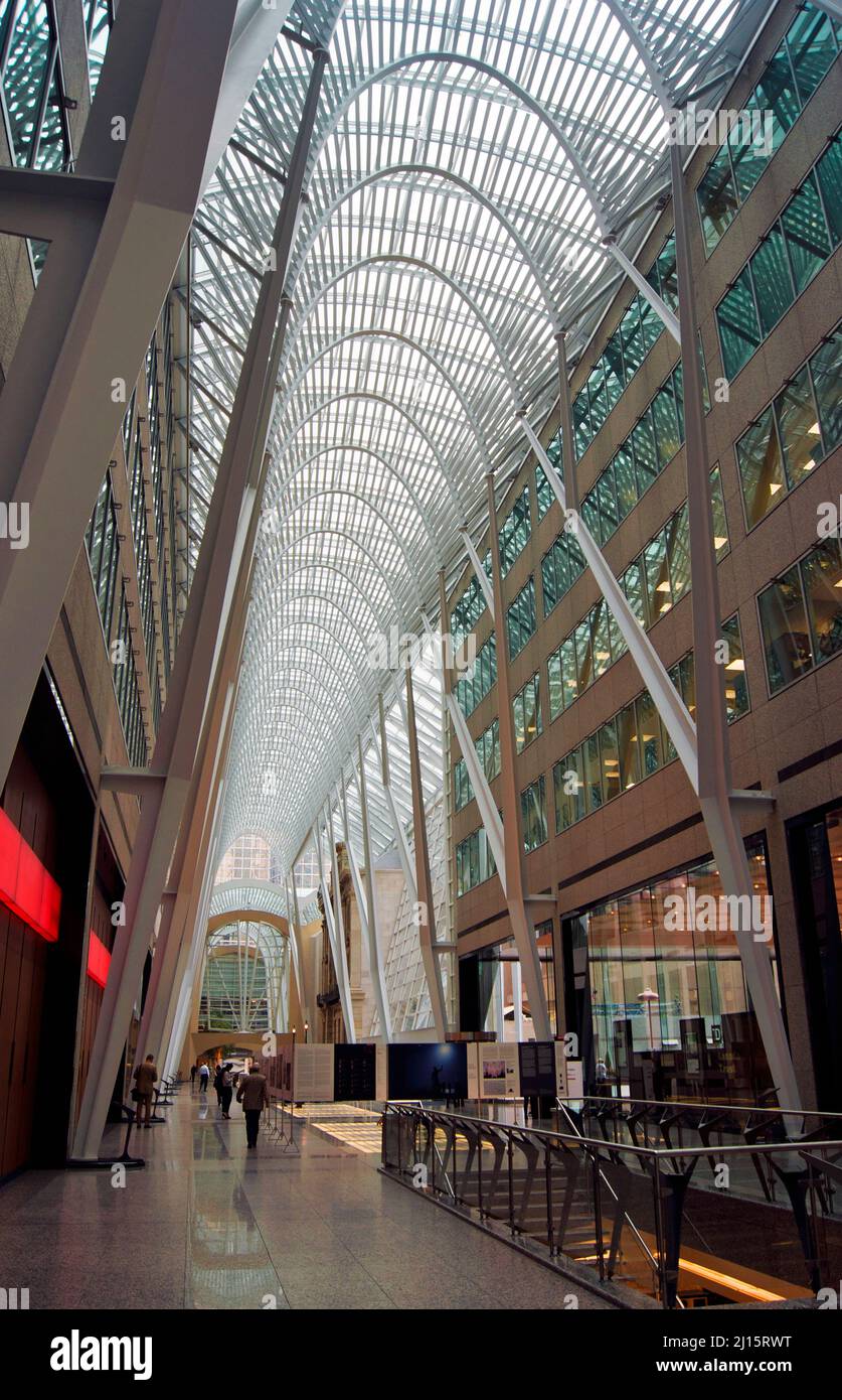 Arched glass atrium Stock Photo - Alamy
