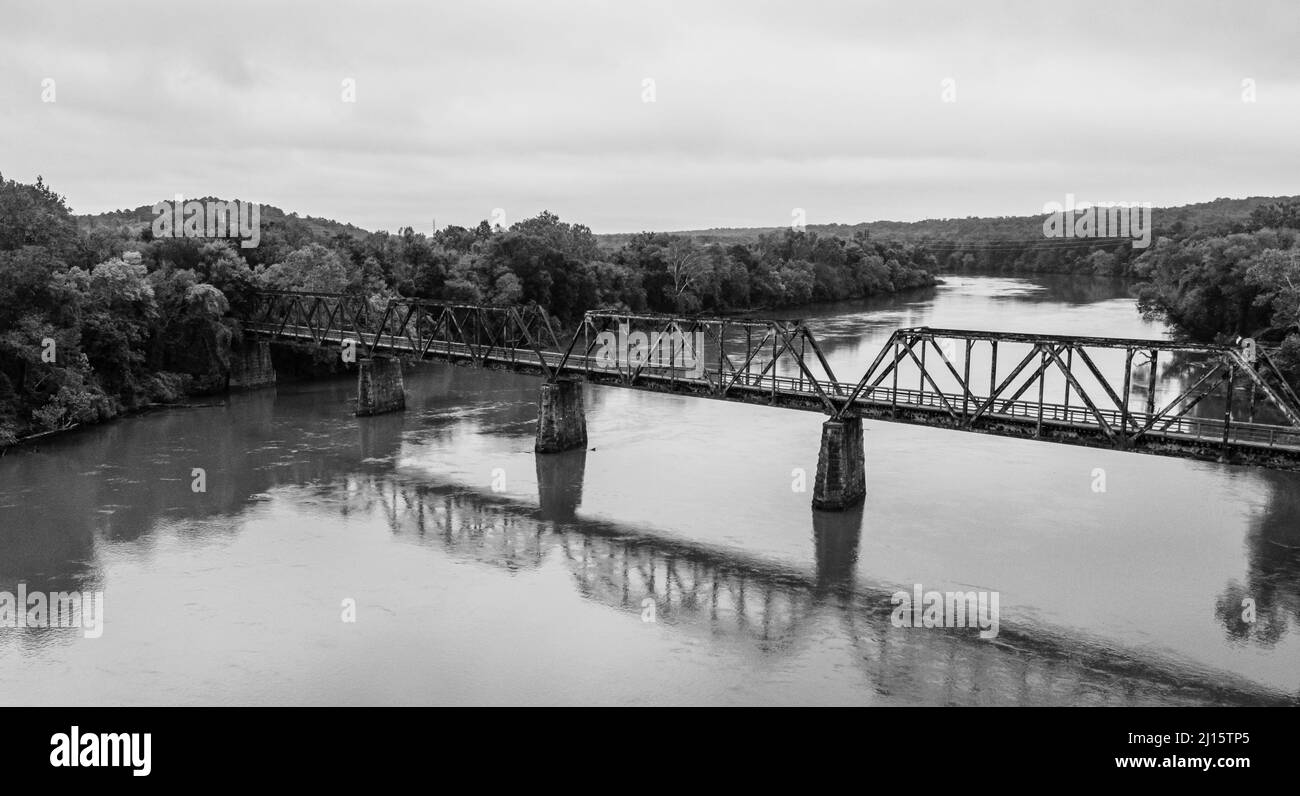 Bridge over river trees architecture Black and White Stock Photos ...