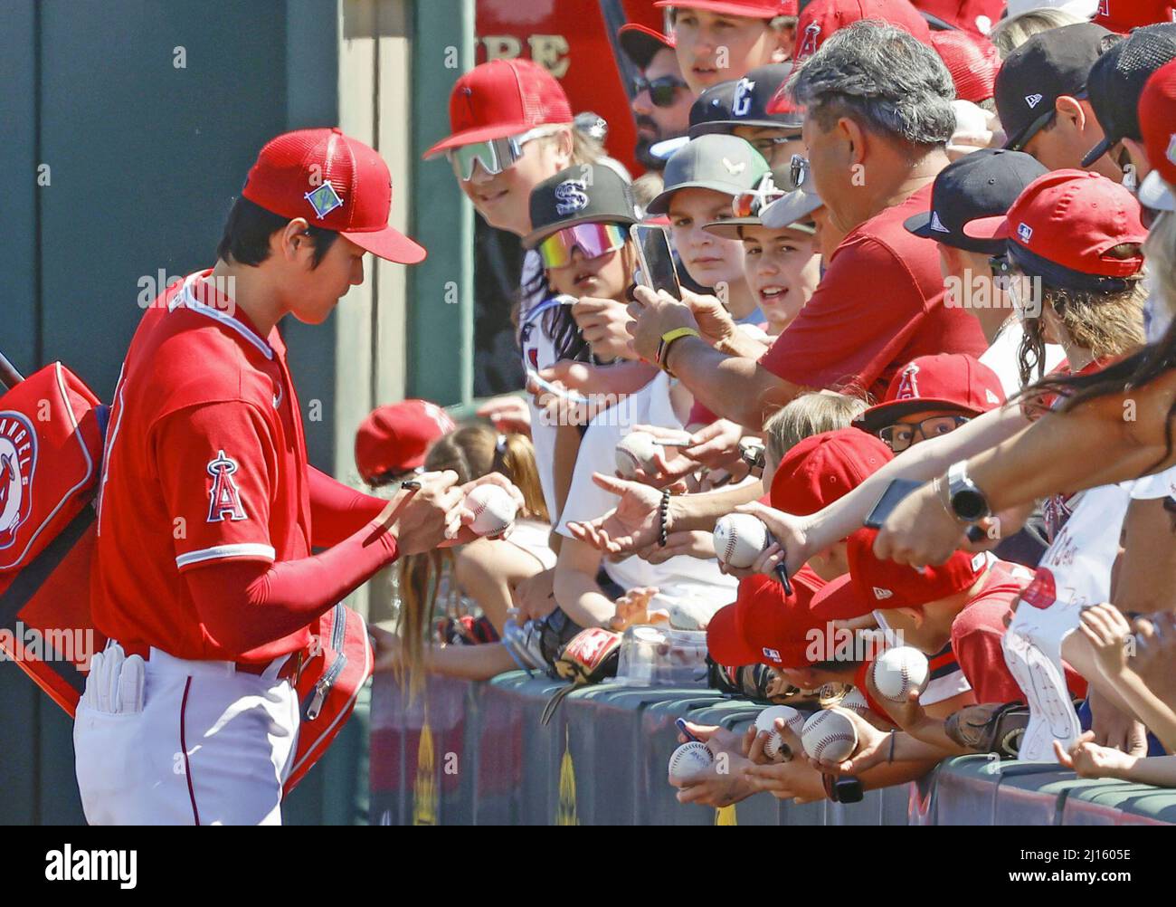 Shohei Ohtani Signing Autographs at Fenway Park!