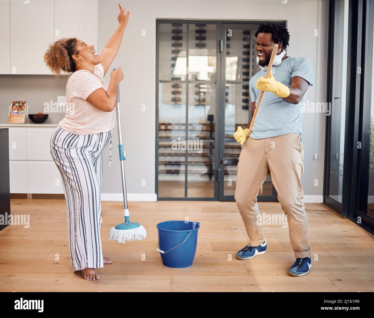 Hand dance floor afro hires stock photography and images Alamy