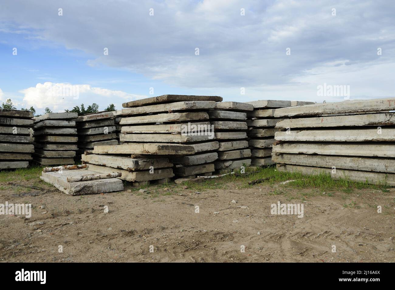 Concrete blocks, landscape, area hardening, investment, concrete slabs