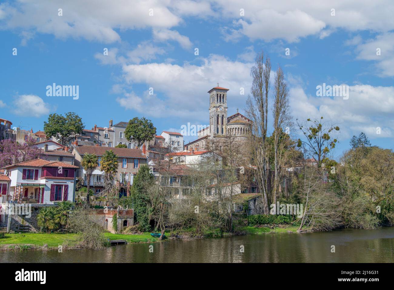 Medieval city of Clisson in France near to Nantes Stock Photo - Alamy