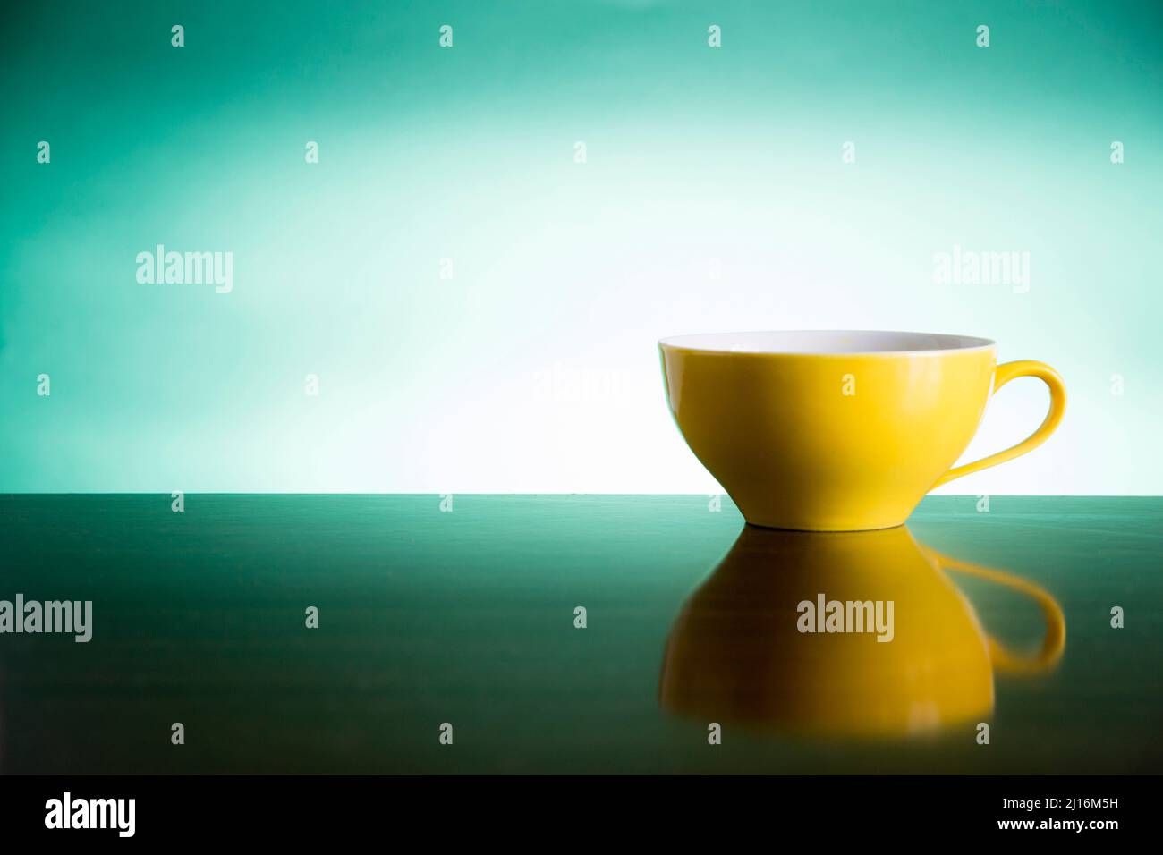 Green tea kettle hi-res stock photography and images - Alamy