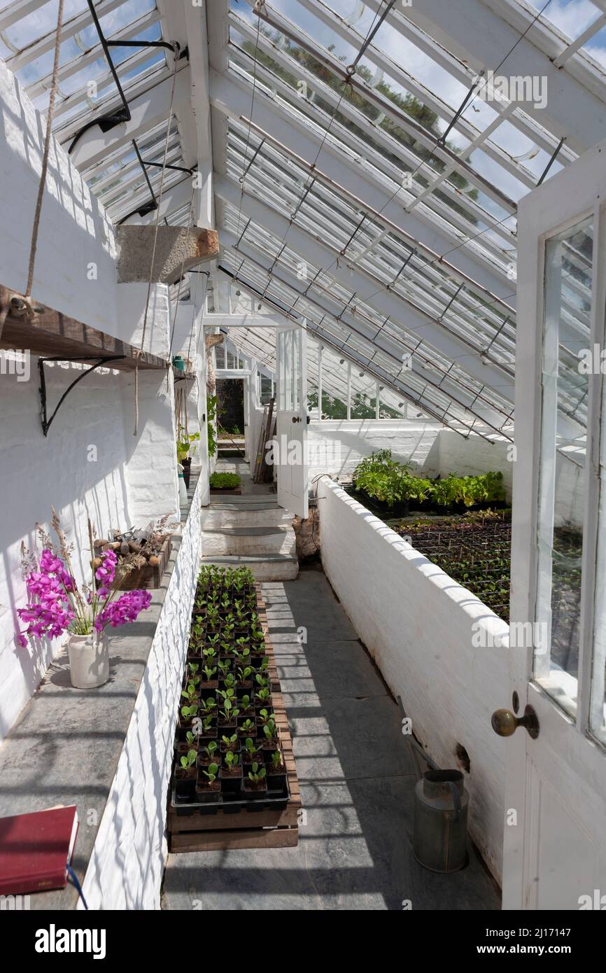 The threequarterspan Melon House, currently being used to bring on