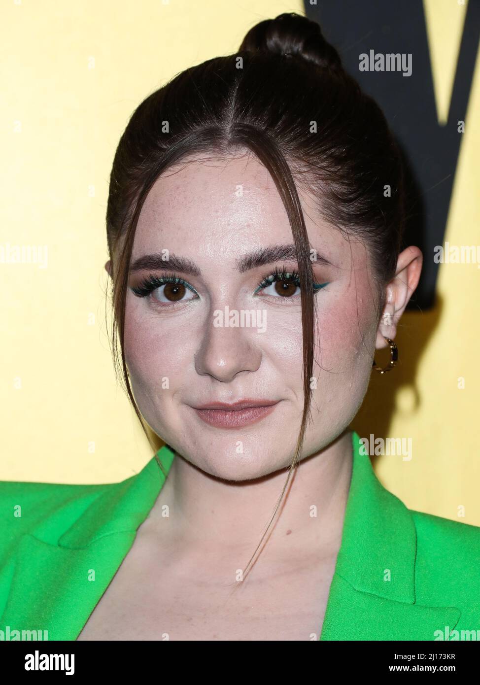 HOLLYWOOD, LOS ANGELES, CALIFORNIA, USA - MARCH 22: Emma Kenney arrives