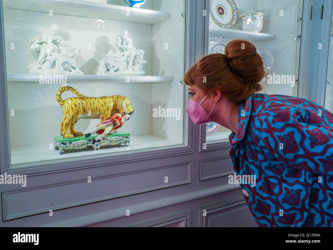 Cersmic hires stock photography and images Alamy